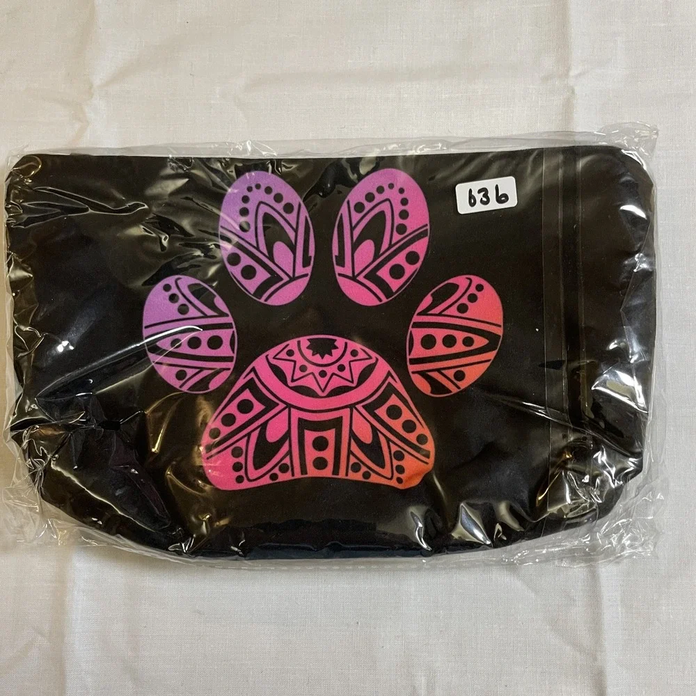 The Pouch Cosmetic Bag Womens OS Black NWT Paw Print Mandala Travel Makeup Case